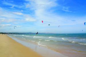 Vietnam Windsurfing Holiday - Mui Ne beach.