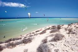 Sotavento, Fuerteventura - Canary Islands. Windsurf, kitesurf, surf and SUP.